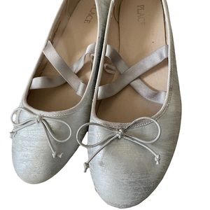 Childrens place size 5 dress shoes